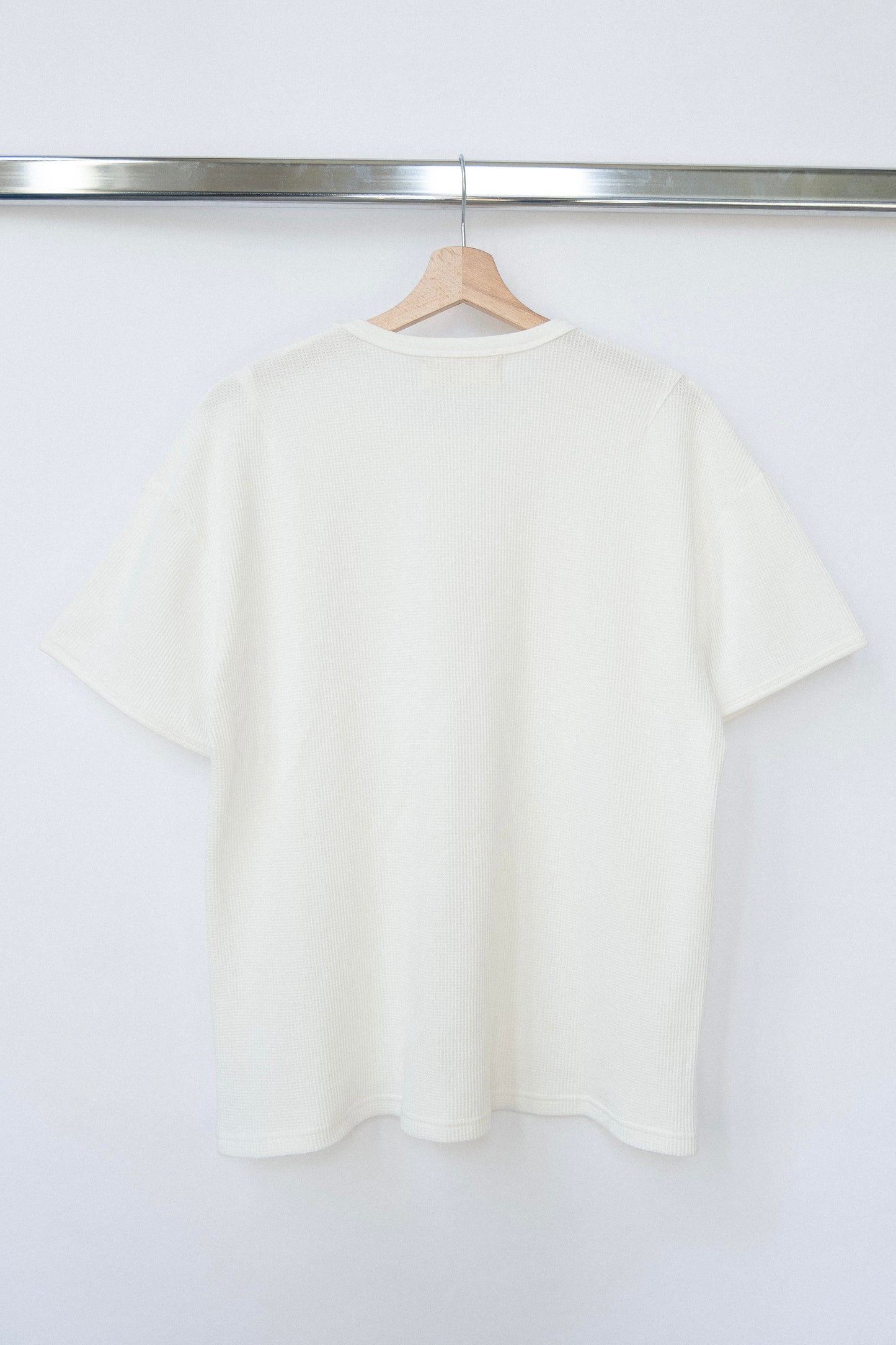 
                  
                    WAFFLE KNIT T-SHIRT WHITE
                  
                