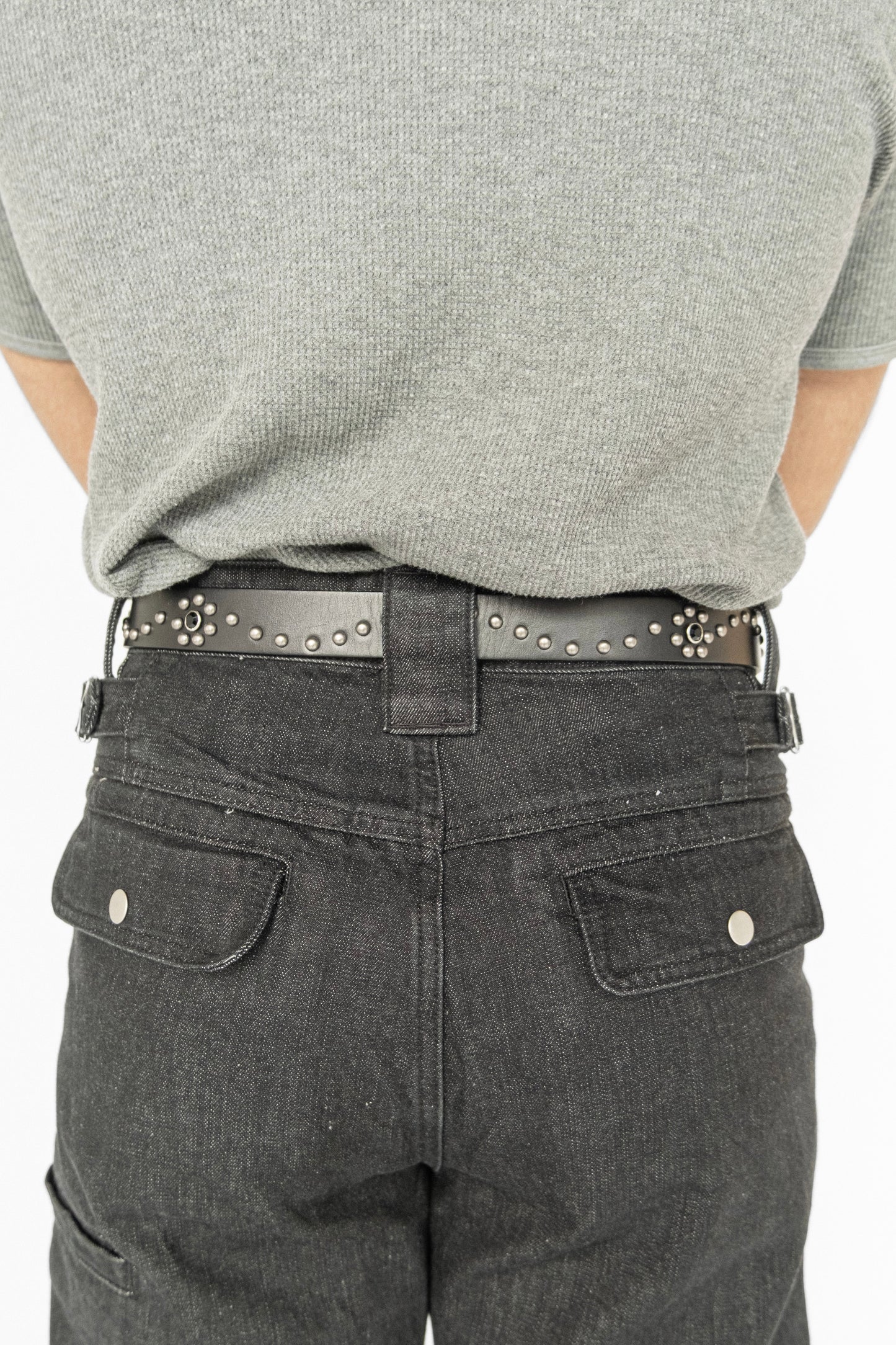 
                  
                    STUDDED BELT BLACK
                  
                