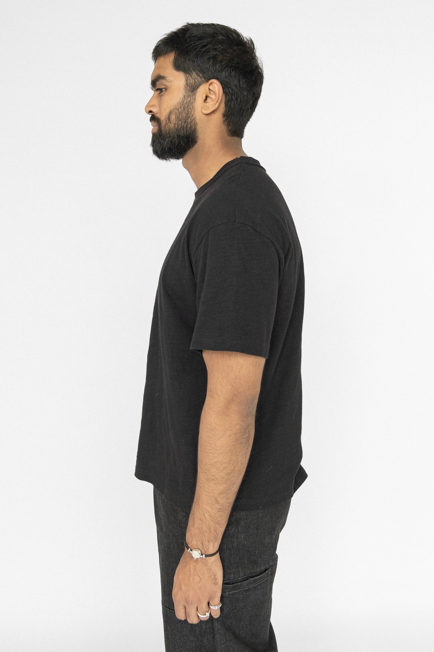 
                  
                    SLUB T-SHIRT BLACK
                  
                