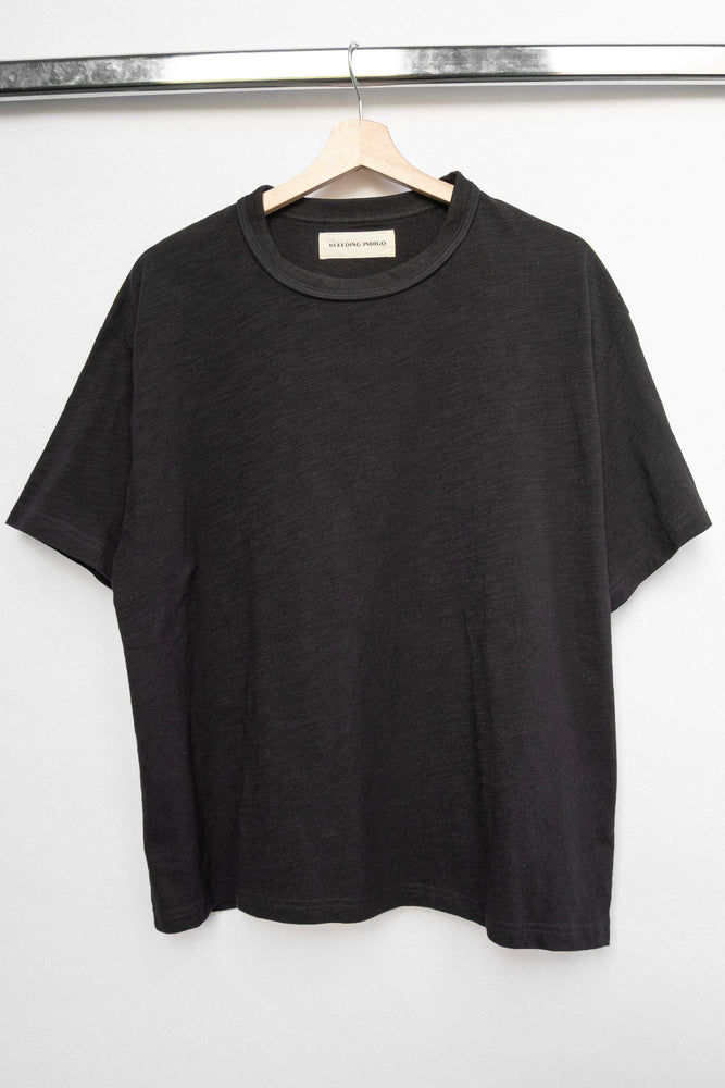 
                  
                    SLUB T-SHIRT BLACK
                  
                