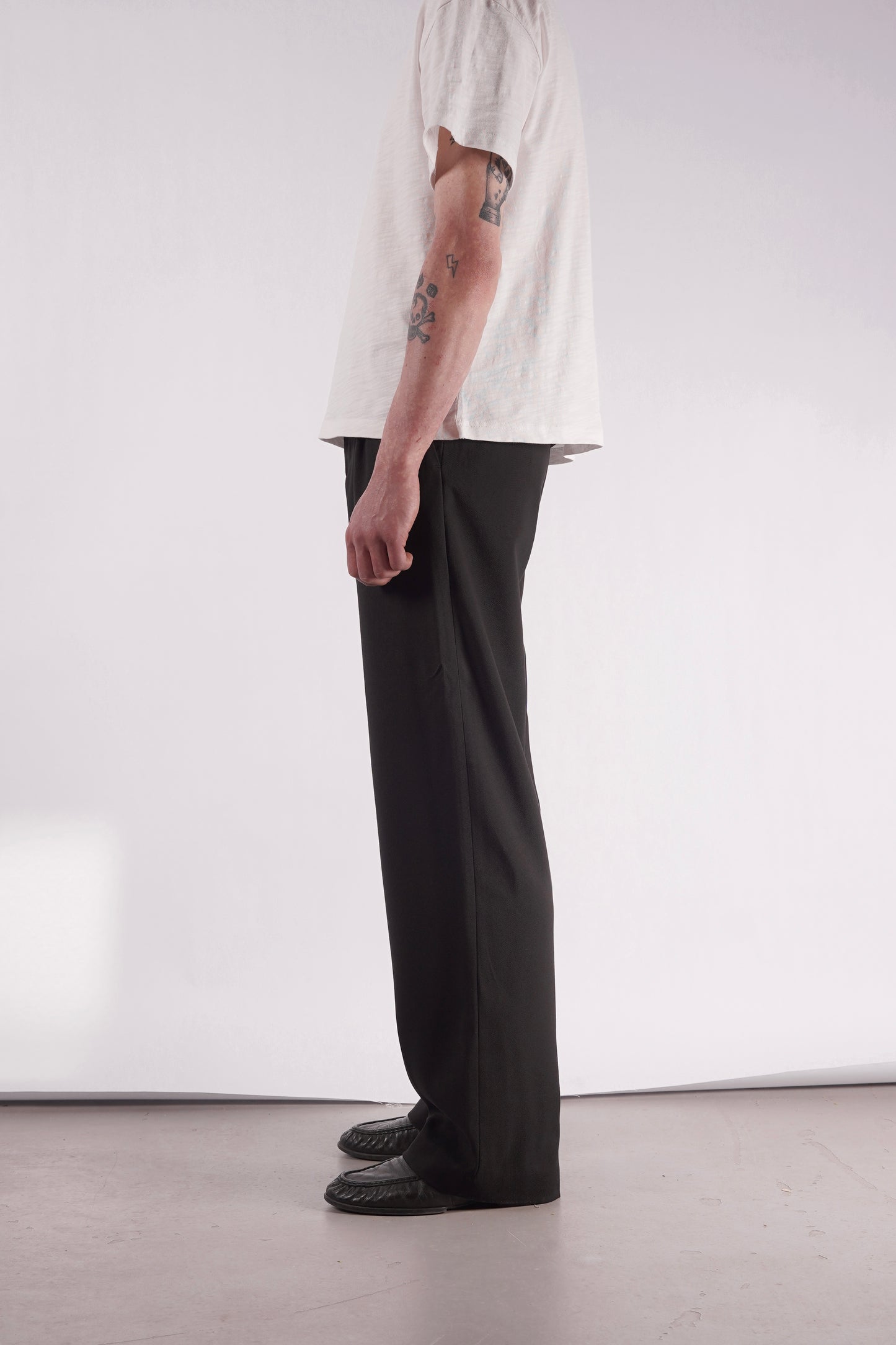 
                  
                    LEWIS TROUSERS BLACK
                  
                