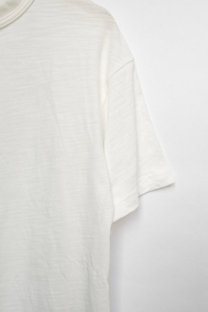 
                  
                    SLUB T-SHIRT WHITE
                  
                