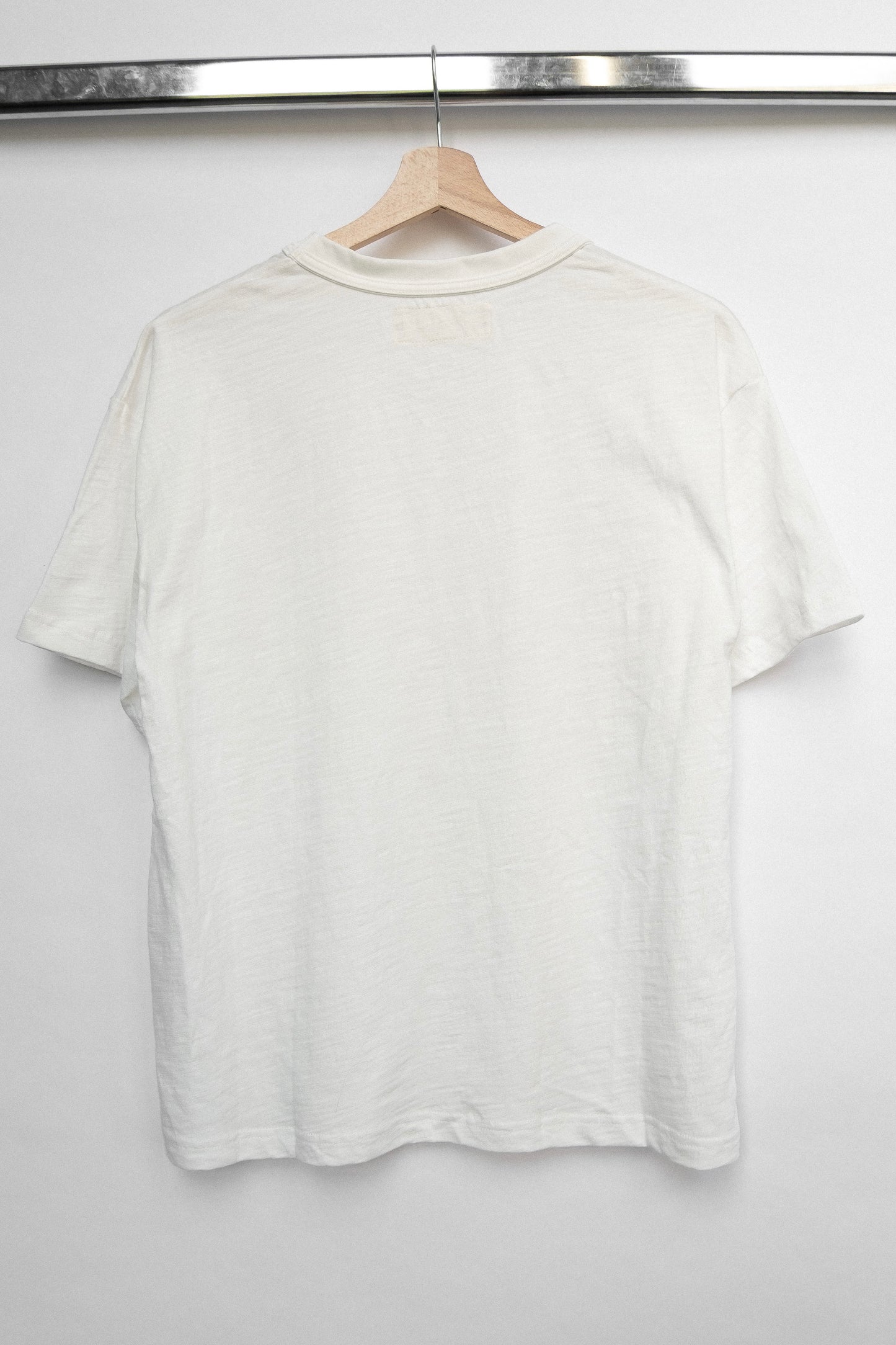 
                  
                    SLUB T-SHIRT WHITE
                  
                