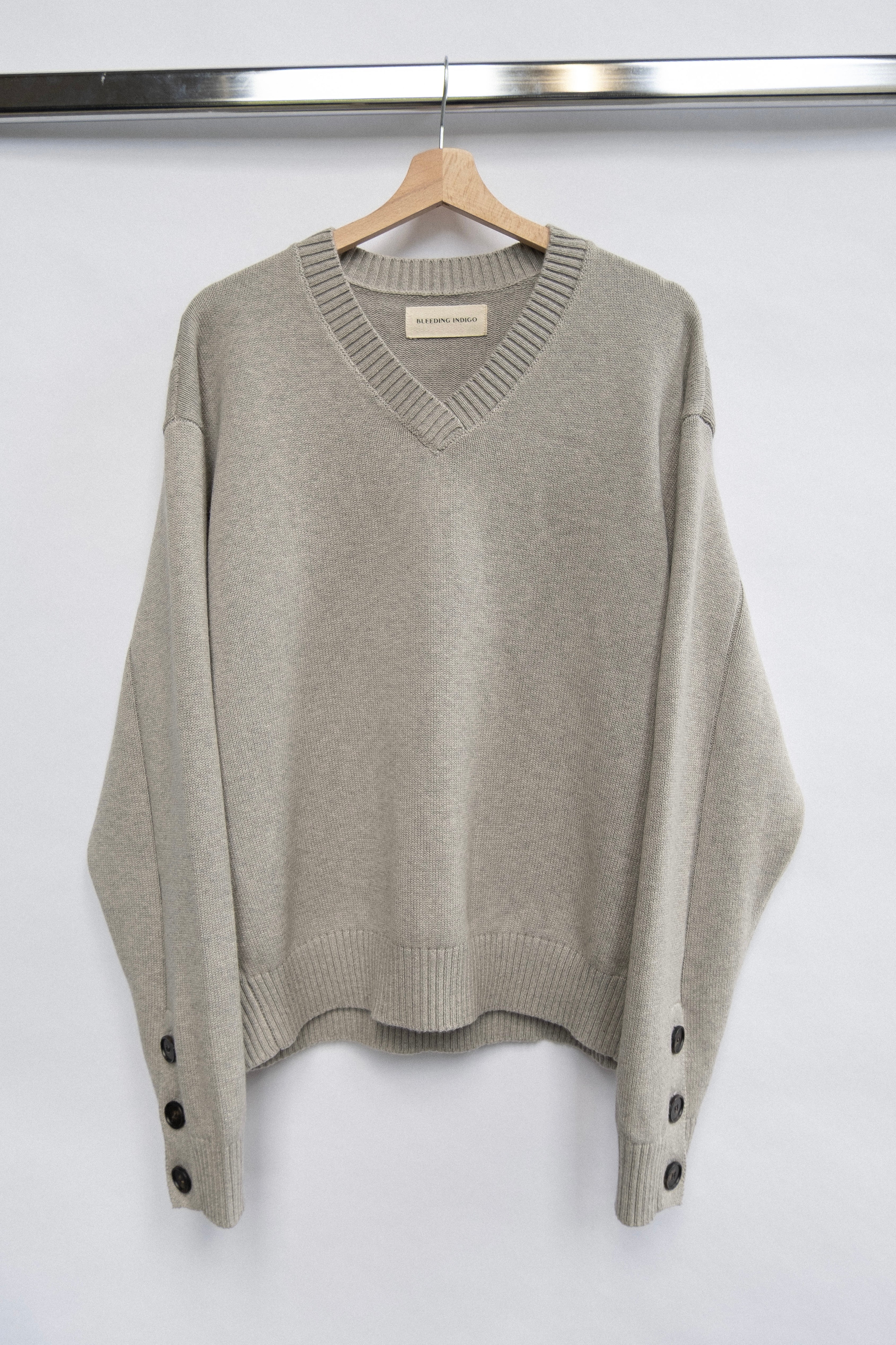 EMILE V-NECK KNIT – BLEEDING INDIGO