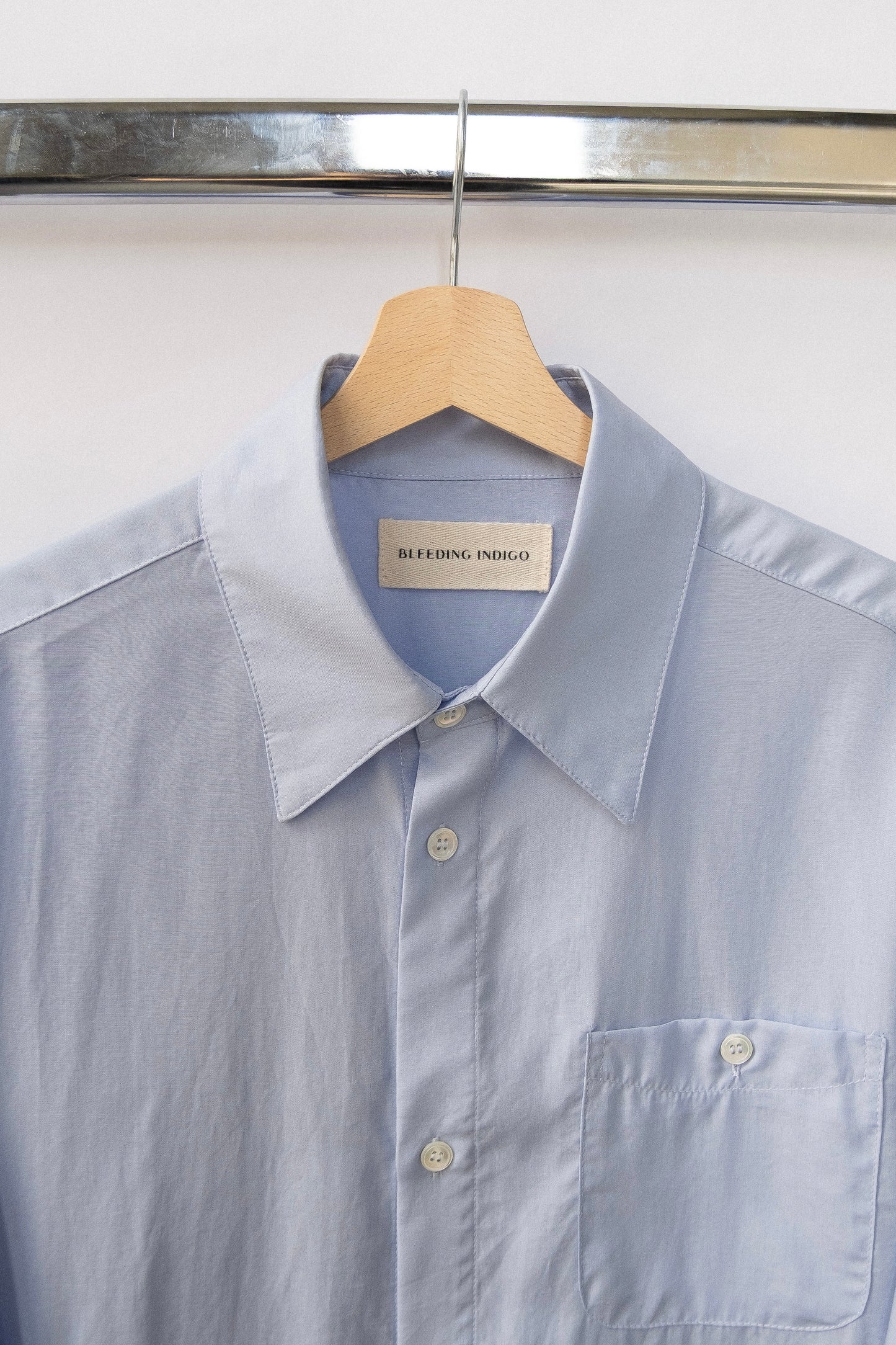 
                  
                    ELI TENCEL SHIRT BLUE
                  
                