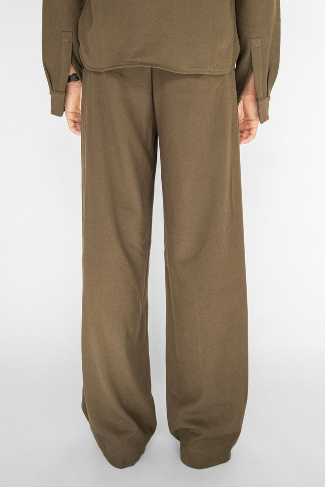 
                  
                    LEWIS TROUSERS WALNUT €220 NOW €120
                  
                