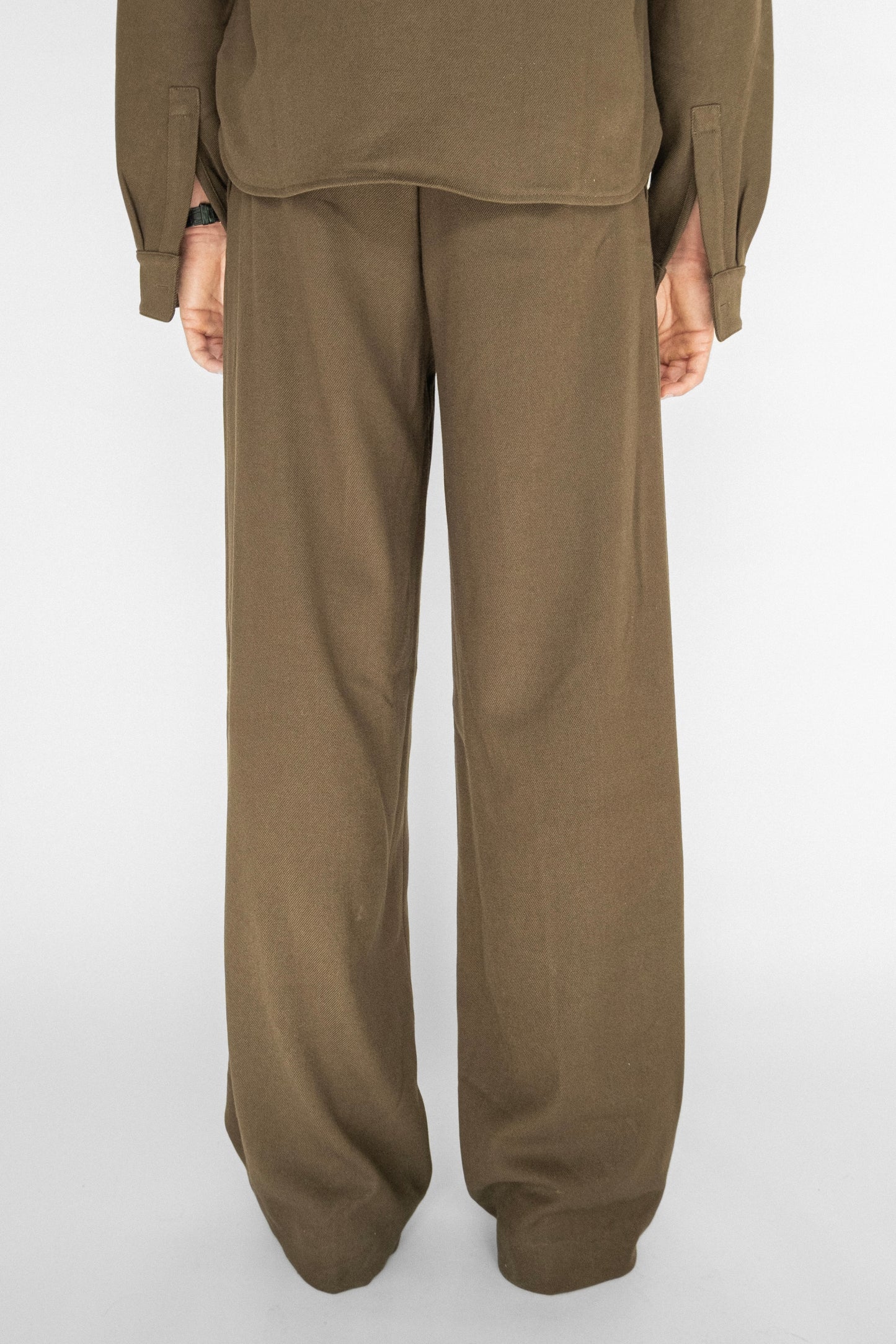 
                  
                    LEWIS TROUSERS WALNUT €220 NOW €120
                  
                