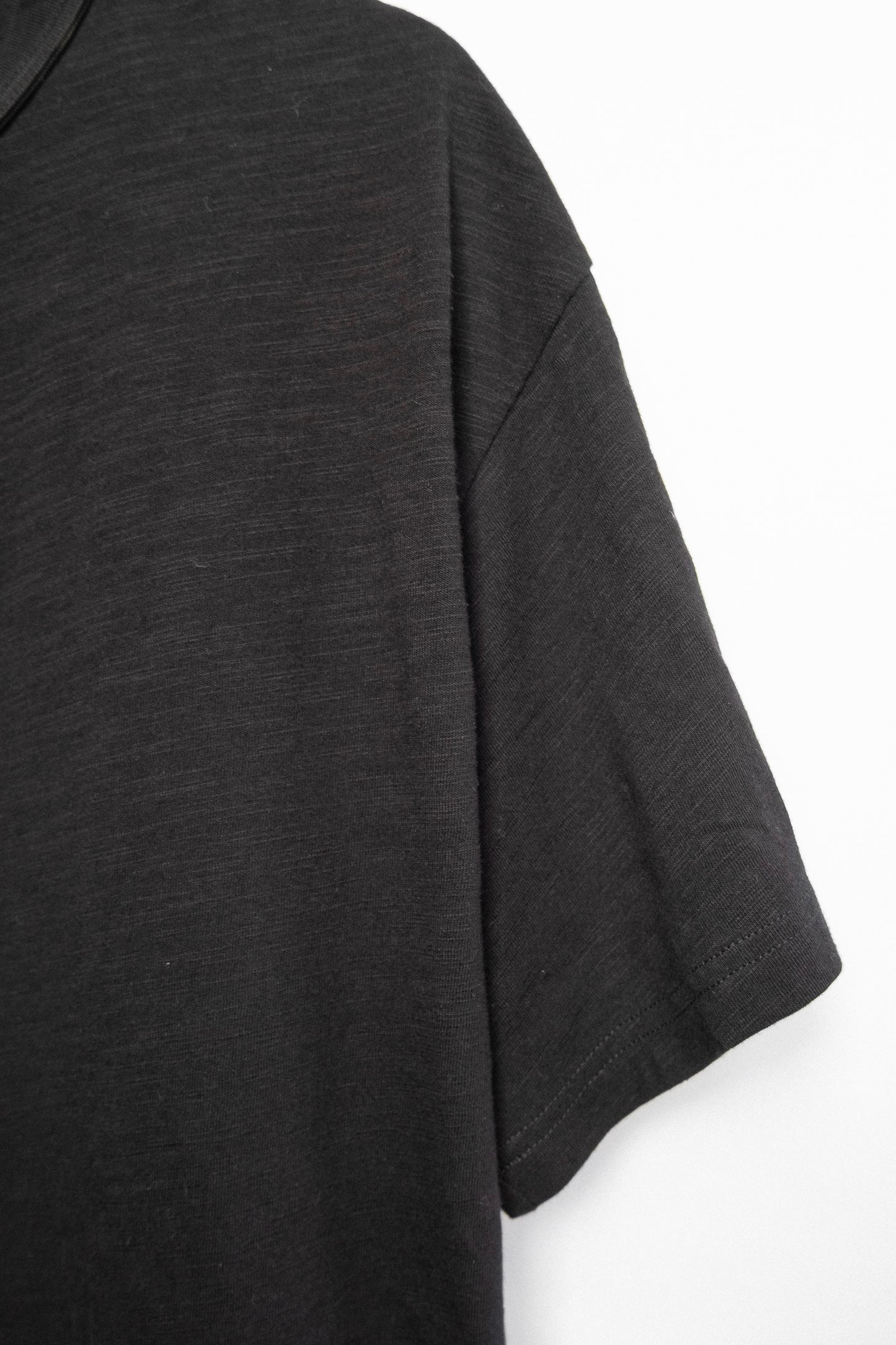 
                  
                    SLUB T-SHIRT BLACK
                  
                