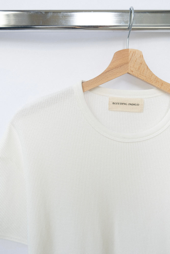 
                  
                    WAFFLE KNIT T-SHIRT WHITE
                  
                