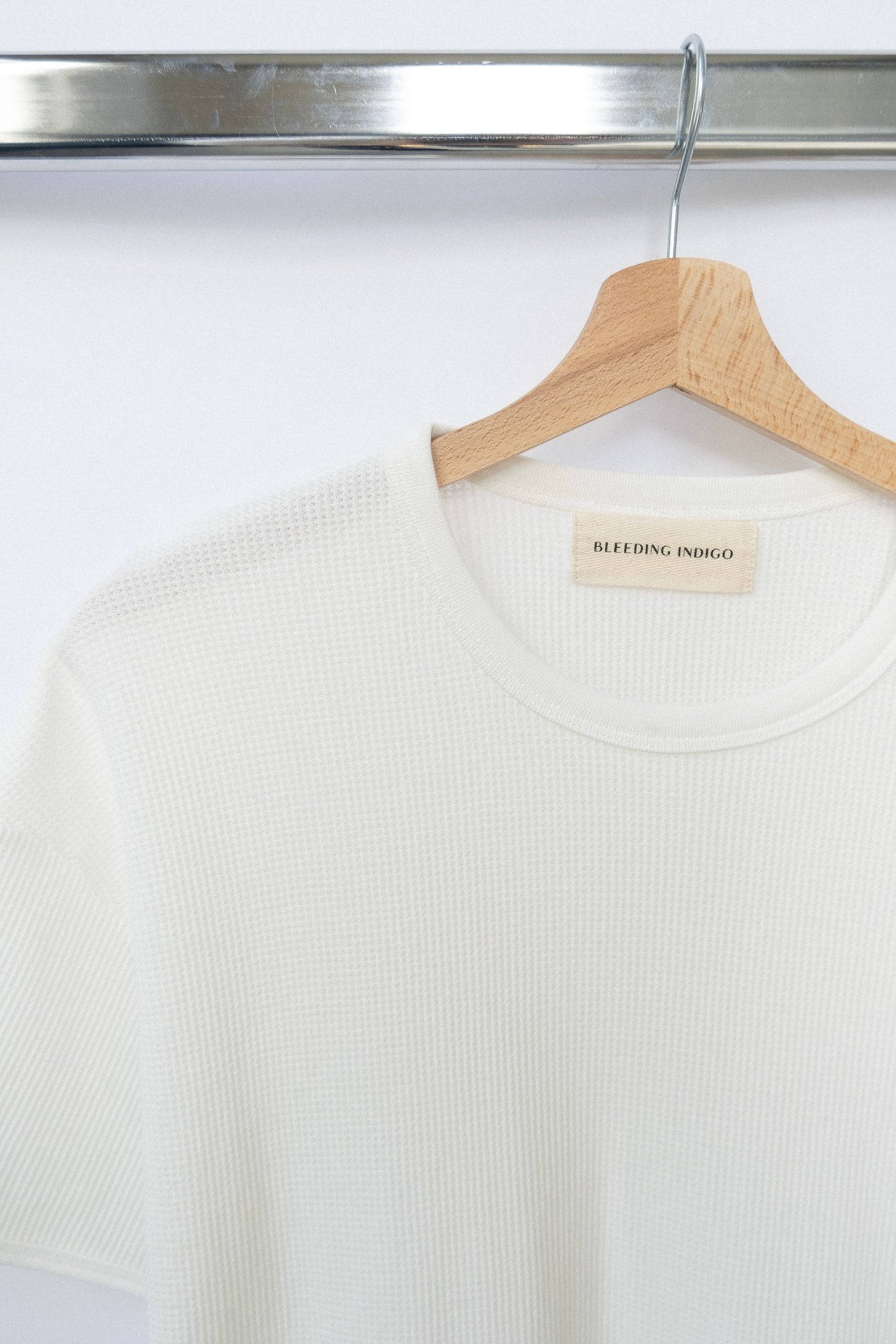 
                  
                    WAFFLE KNIT T-SHIRT WHITE
                  
                