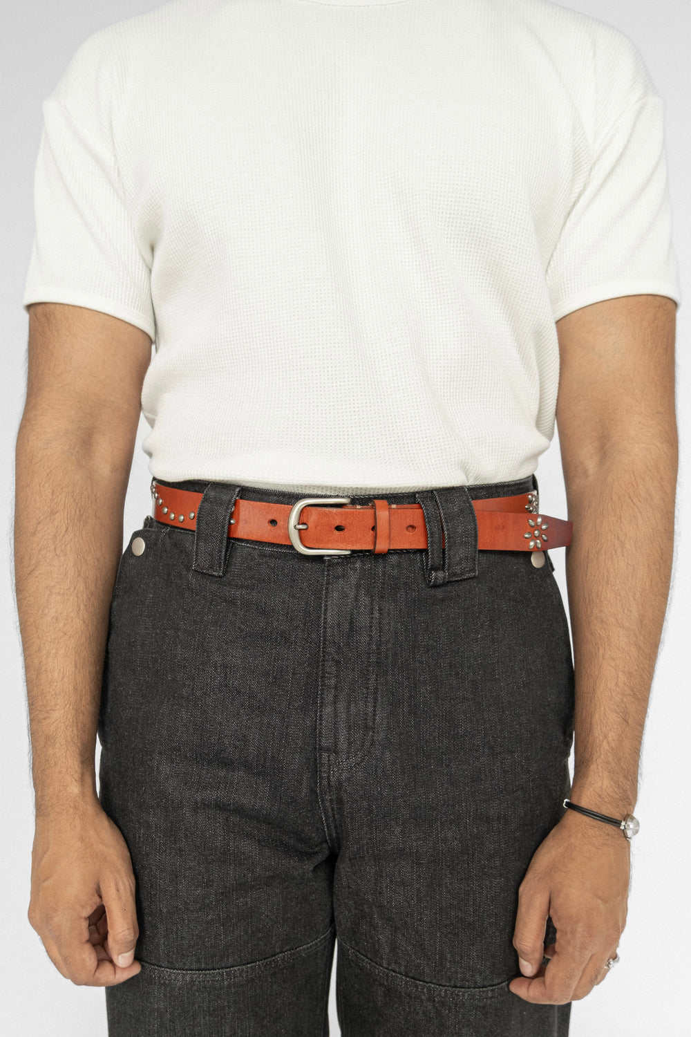 STUDDED BELT COGNAC