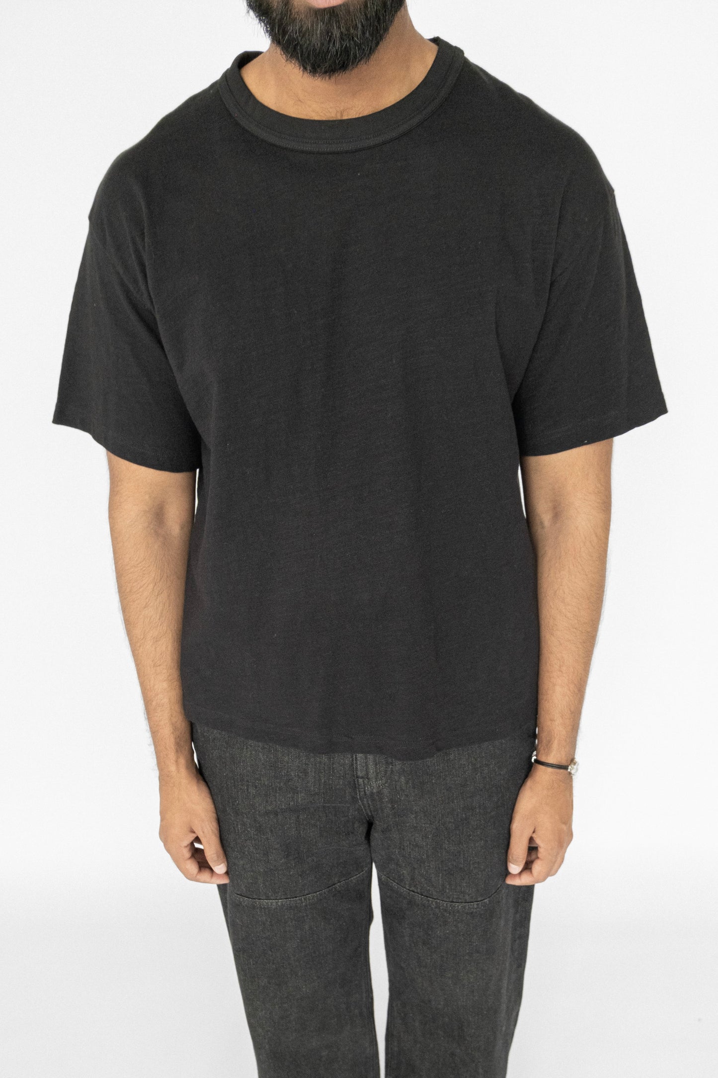 
                  
                    SLUB T-SHIRT BLACK
                  
                
