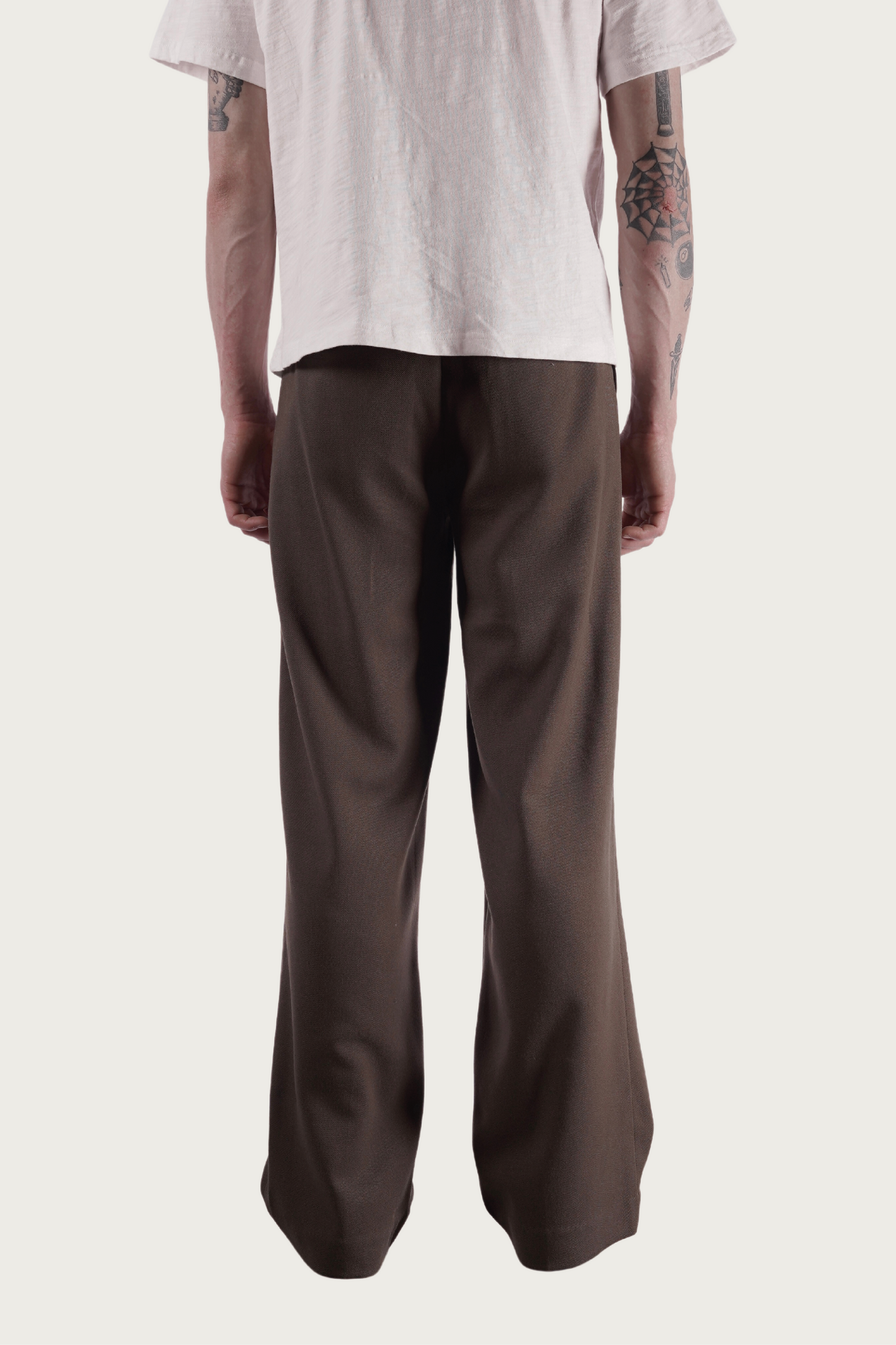
                  
                    LEWIS TROUSERS WALNUT
                  
                