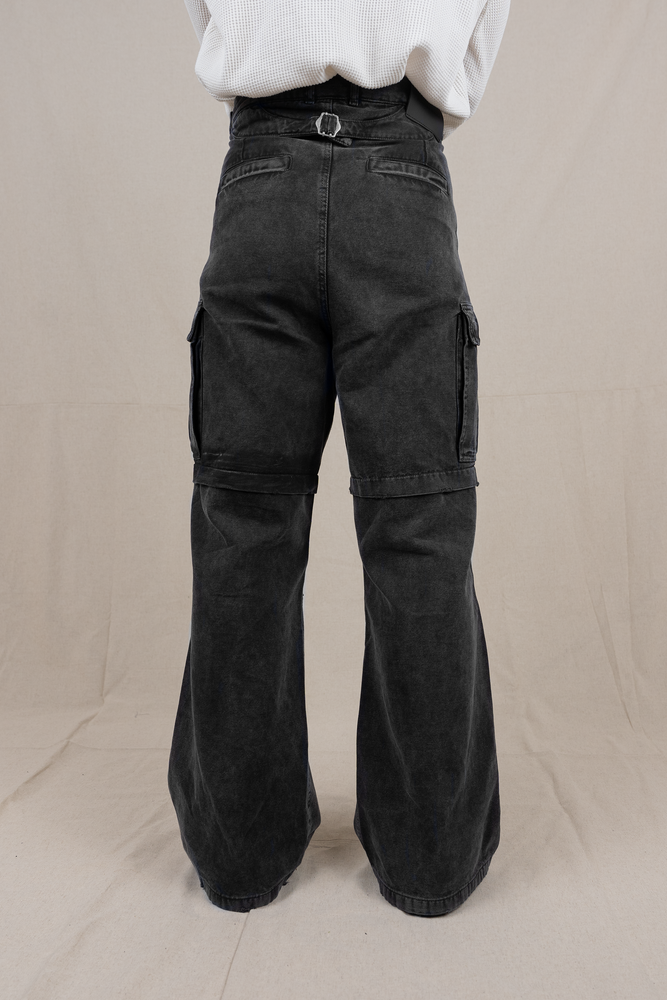 
                  
                    WASHED CANVAS CARGO PANTS
                  
                