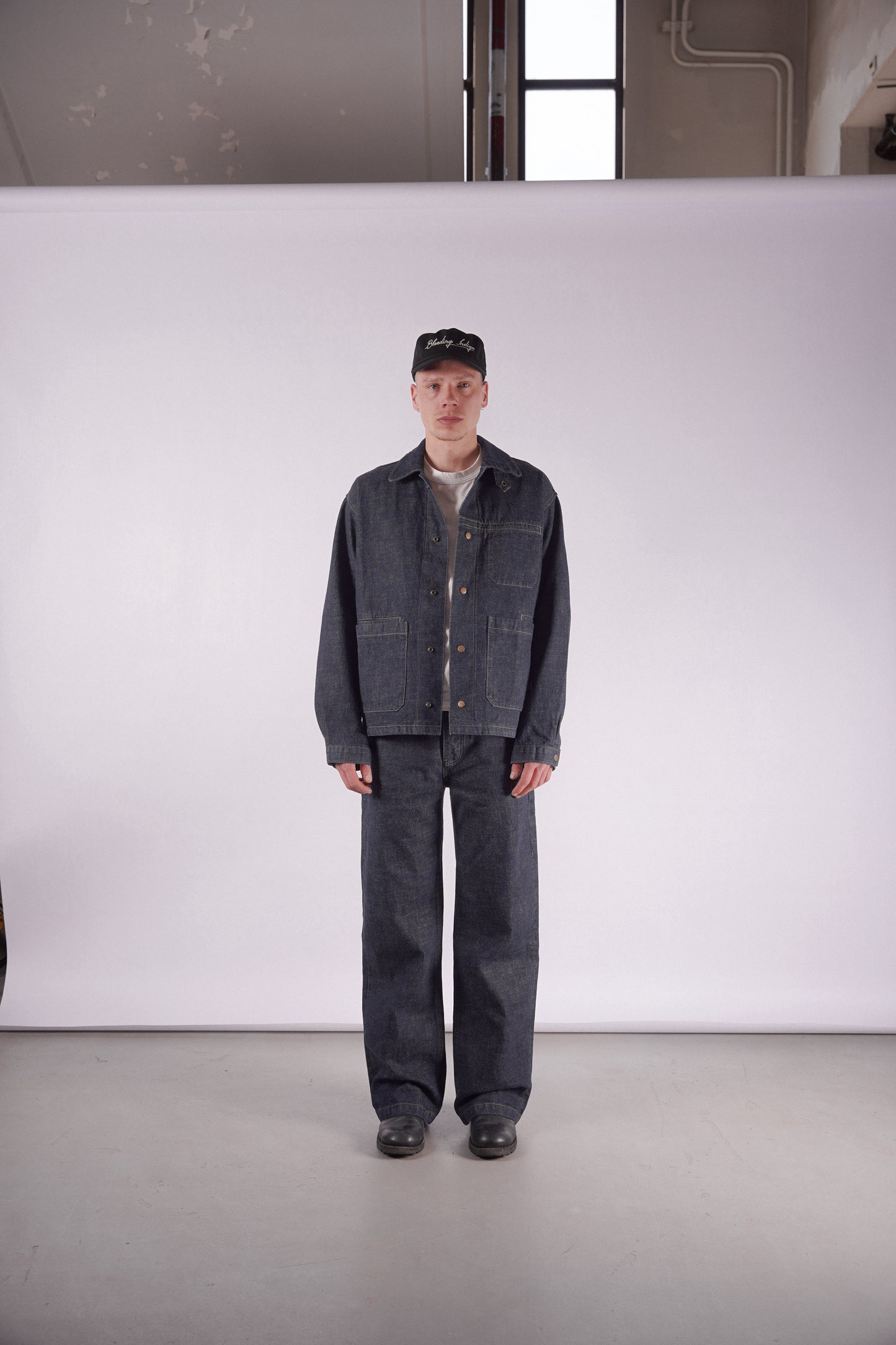 
                  
                    Load and play video in Gallery viewer, OLIVER CHORE JACKET
                  
                