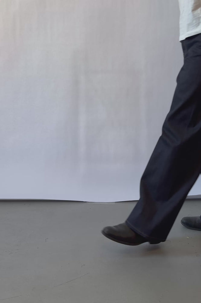 
                  
                    Load and play video in Gallery viewer, MORGAN SELVEDGE WIDE FIT JEANS INDIGO
                  
                